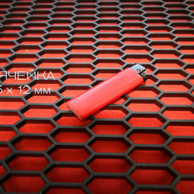 Пластиковая сетка Lambo II в обвес авто – Средняя ячейка 35х12